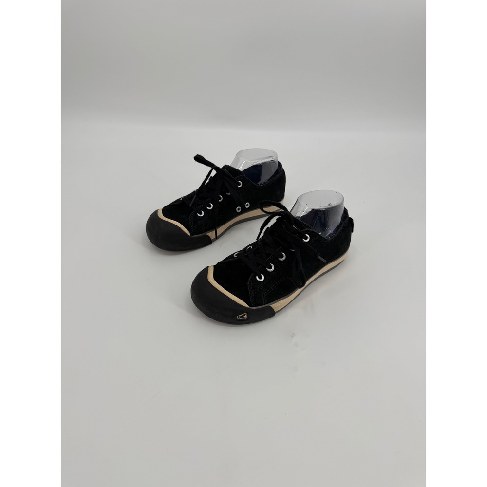 Keen Coronado Black Suede Low Top Sneakers Womens 7.5 Rubber Toe Cap Shoes